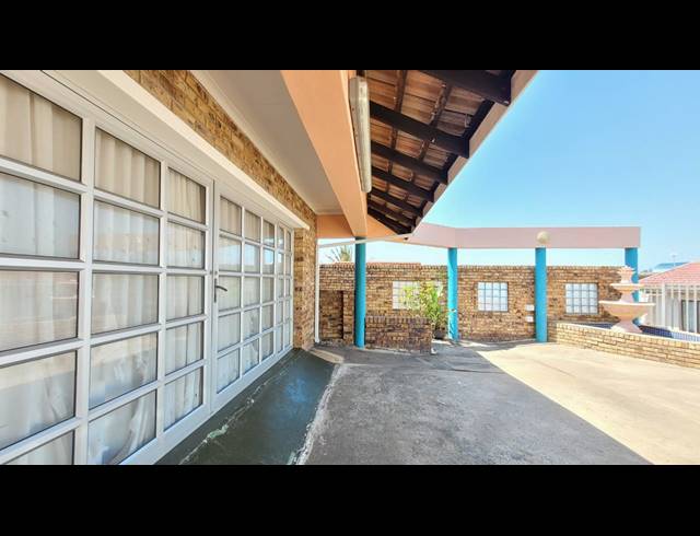 8 BEDROOM HOUSE FOR SALE IN TINLEY MANOR